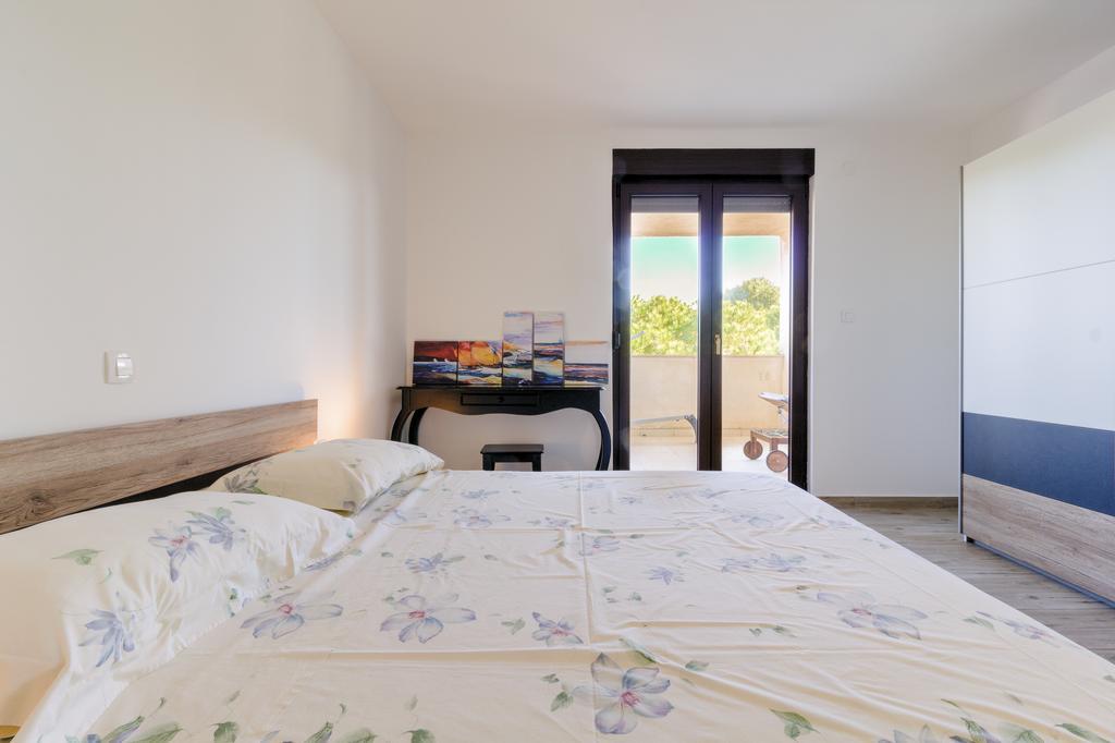 Apartments Ester Victoria เมดูลิน ภายนอก รูปภาพ