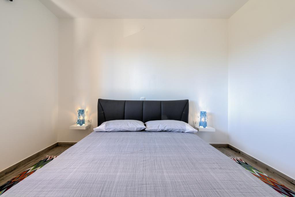 Apartments Ester Victoria เมดูลิน ภายนอก รูปภาพ