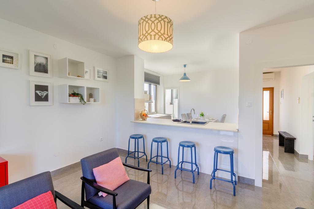 Apartments Ester Victoria เมดูลิน ภายนอก รูปภาพ