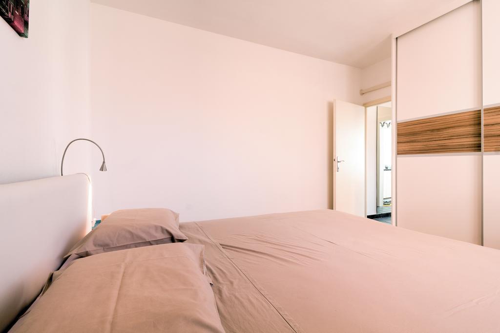 Apartments Ester Victoria เมดูลิน ภายนอก รูปภาพ