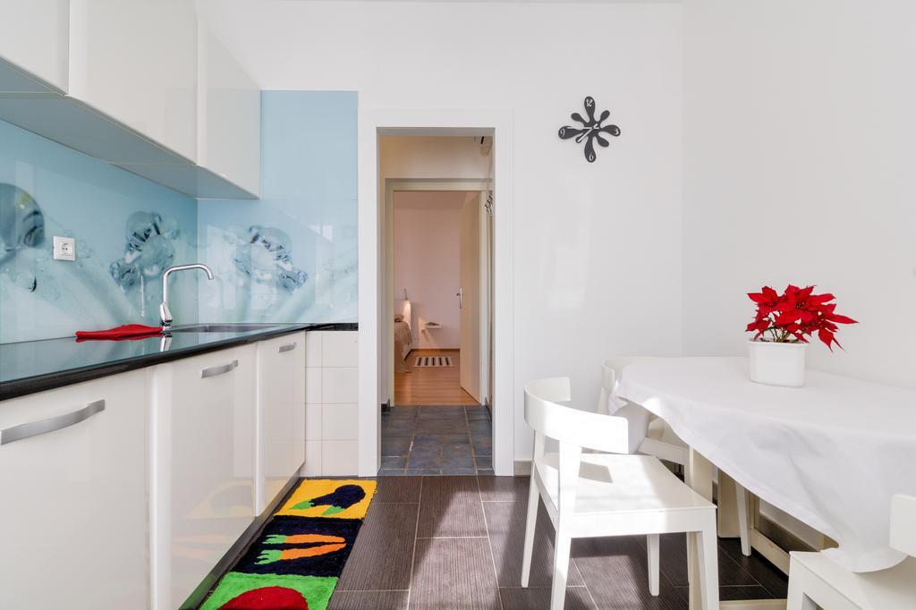 Apartments Ester Victoria เมดูลิน ภายนอก รูปภาพ